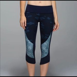 Lululemon Blue Camo inkwell pebble wunder under